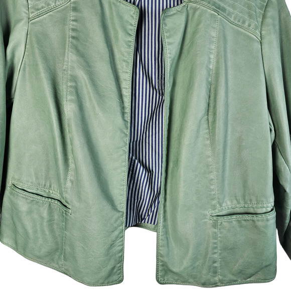 Chicos mint green pleather vegan open front jacket shoulder details size 1 - Picture 6 of 12
